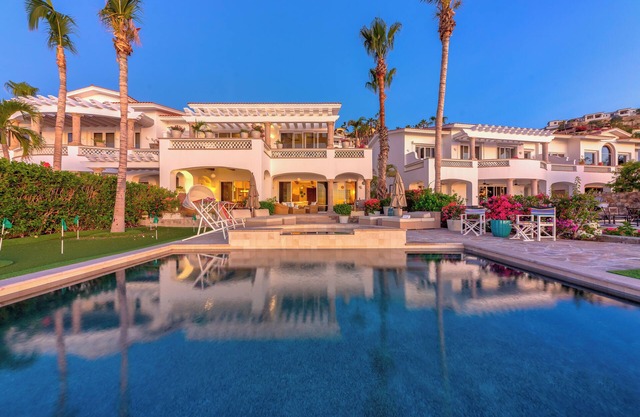 Family Friendly 3 BR Beachfront Villas del Mar 471 w/Pool, Gas BBQ + More!