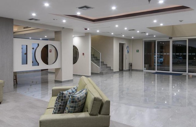 Holiday Inn Express Cabo San Lucas