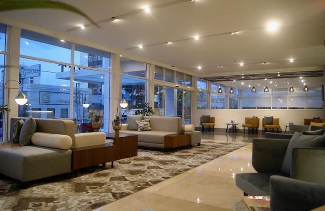 Hotel Velvet Plaza