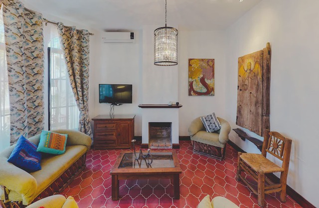 Lovely house in town on the 1 st Floor. 3BD Condo for rent in Downtown, Puerto vallarta
