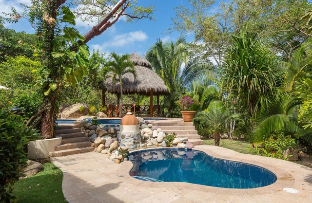 LUXURY AND EXCLUSIVE MANSION