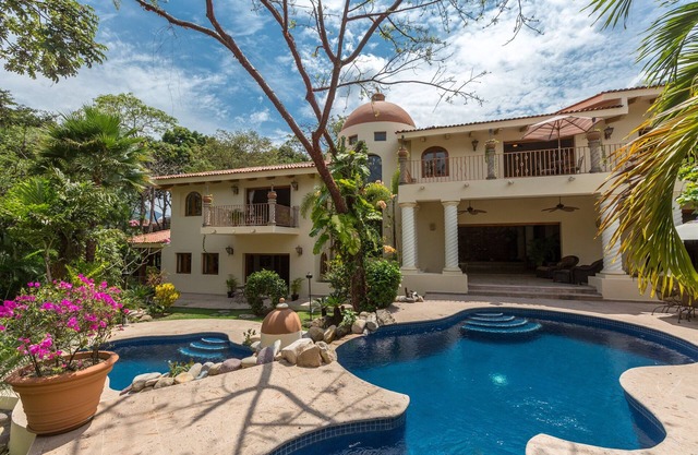 LUXURY AND PRIVATE MANSION