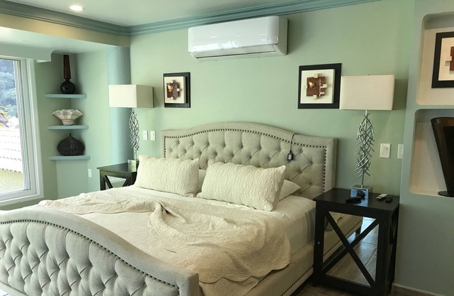 Ocean Frontage Two Bedroom Family compound with Full Kitchen