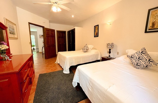 One level Villa walking distances to the beach