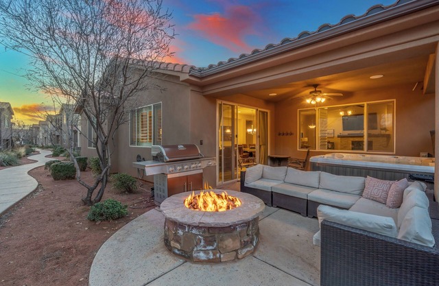Paradise Village at Zion 28 | Private Hot Tub, Outdoor firepit, and Community Pool