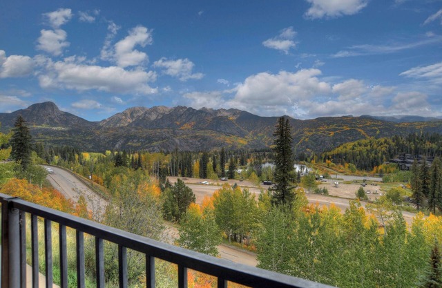Peregrine Point Condo Steps to Lifts/Main Plaza at Puragatory - Amazing Views