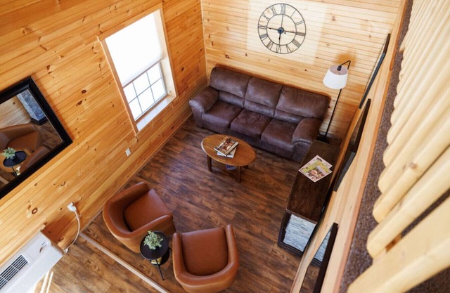 Rosewood Villa Log 