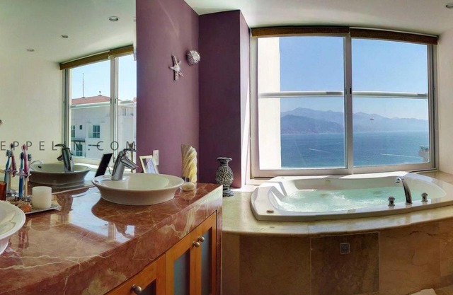 Shangri La Luxury Penthouse Condominiums by Cheap Getaway