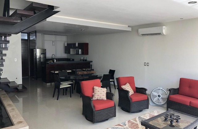 Smart Town House Montebello