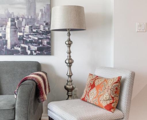 Stunning 1BR Condo in Great Downtown Location.