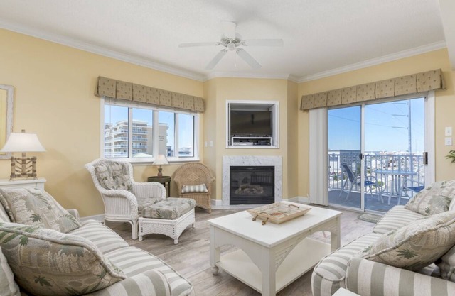 Tastefully decorated 3 bedroom ocean block condo with outdoor pool. Convenient to the beach, shops and restaurants.