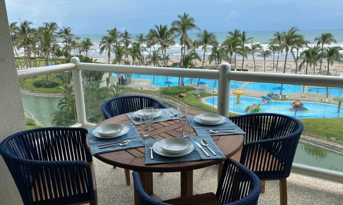 Playa Diamante Apartment | 100 m² Apartment ∙ 4 bedrooms ∙ 15 guests