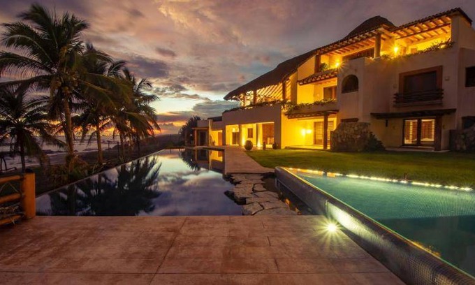 Petacalco House | 110 m² House ∙ 4 bedrooms ∙ 14 guests