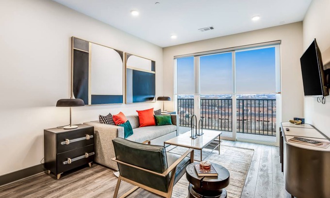 Rolling Mill Hill Condo | 113 m² Condo ∙ 3 bedrooms ∙ 10 guests