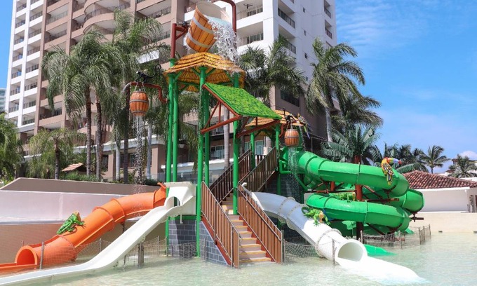 South Hotel Zone Resort | 125 m² Resort ∙ 127 guests