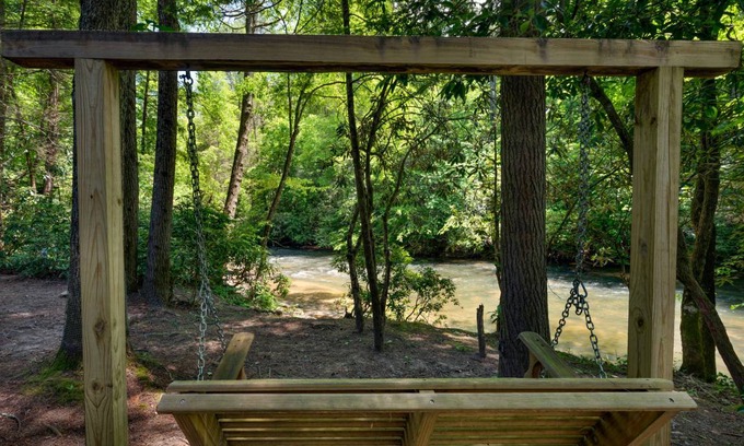 Epworth Cabin | 128 m² Cabin ∙ 3 bedrooms ∙ 6 guests