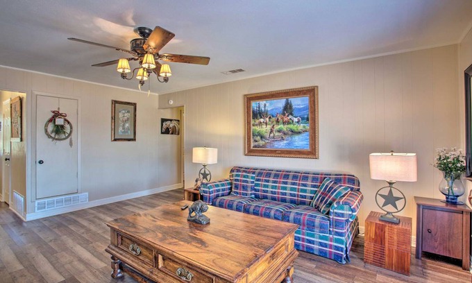 Waxahachie House | 129 m² House ∙ 3 bedrooms ∙ 6 guests