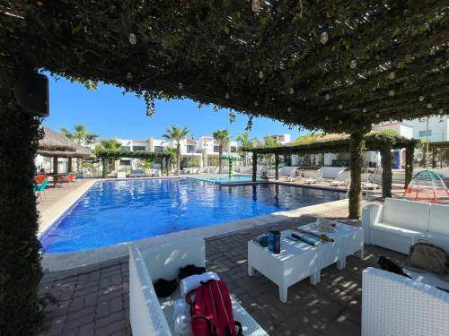 Cerritos House | 130 m² House ∙ 4 bedrooms ∙ 10 guests