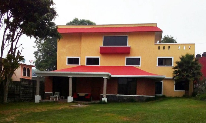 Banderilla House | 1300 m² House ∙ 4 bedrooms ∙ 16 guests