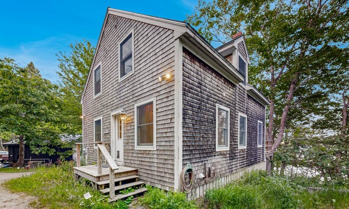 Round Pond Cottage | 139 m² Cabin ∙ 2 bedrooms ∙ 6 guests