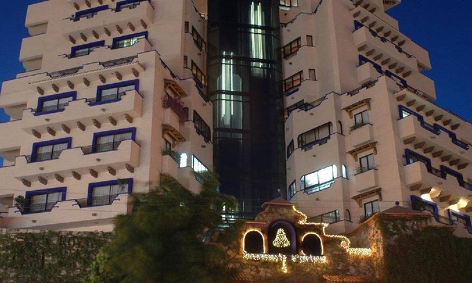 Zona Dorada Resort | 159 m² Resort ∙ 127 guests