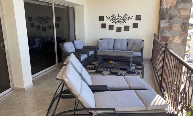 Bella Vista Condo | 169 m² Condo ∙ 2 bedrooms ∙ 4 guests