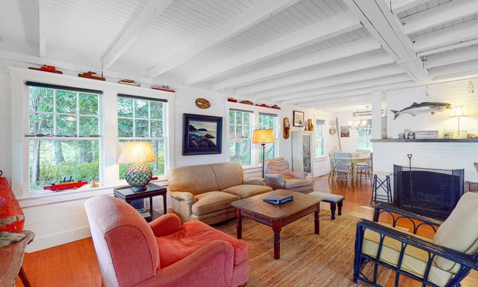 Cushing House | 214 m² House ∙ 4 bedrooms ∙ 8 guests