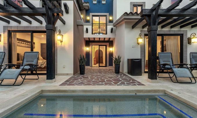 Sunset Beach House | 216 m² House ∙ 3 bedrooms ∙ 8 guests