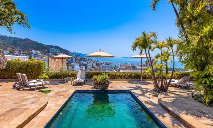 Downtown Puerto Vallarta Villa | 220 m² Villa ∙ 4 bedrooms ∙ 8 guests