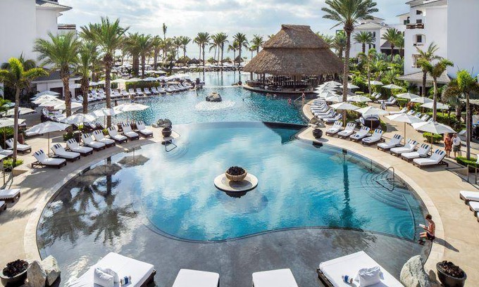 Zona Hotelera Resort | 296 m² Resort ∙ 127 guests