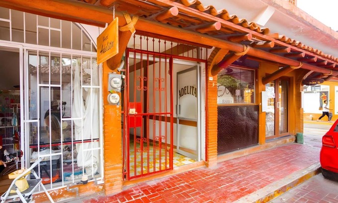 Zihuatanejo Hotel | 30 m² Hotel ∙ 6 guests