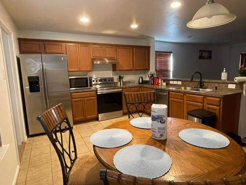 West Dallas Bed & Breakfast | 400 m² Bed and breakfast ∙ 2 guests