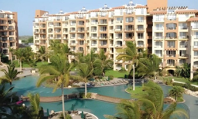 Flamingos Resort | 400 m² Resort ∙ 3 bedrooms ∙ 127 guests