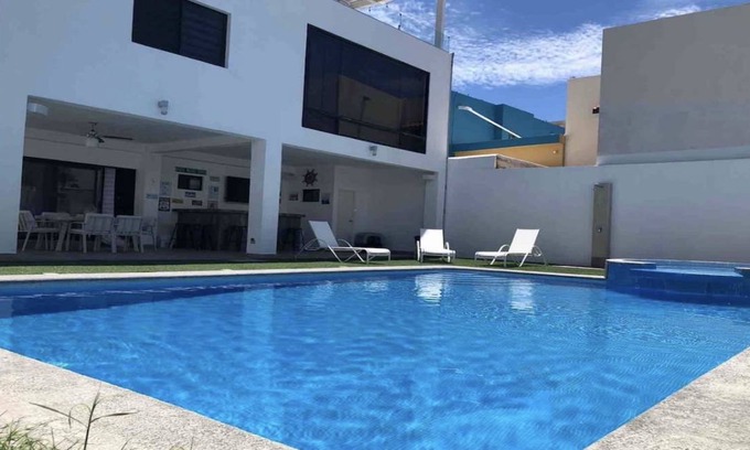 Guaymas House | 450 m² House ∙ 4 bedrooms ∙ 12 guests