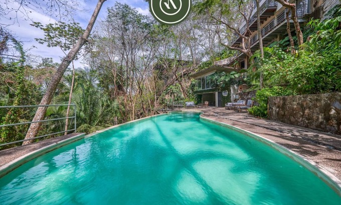 South Shore Hotel Area House | 500 m² House ∙ 4 bedrooms ∙ 8 guests