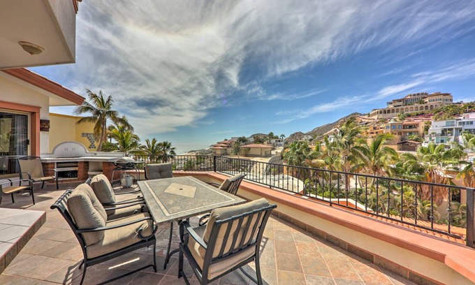 Pedregal House | 510 m² House ∙ 5 bedrooms ∙ 10 guests