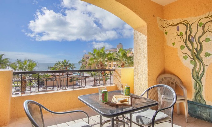 Sandy Beach Condo | 79 m² Condo ∙ 1 bedroom ∙ 4 guests