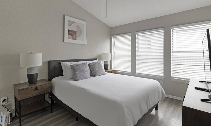 Fort Worth Apartment | 91 m² Apartment ∙ 2 bedrooms ∙ 4 guests