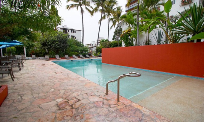 Romantic Zone Condo | Amazing condo Loma del Mar with pool in the Romantic Zone in Puerto Vallarta!