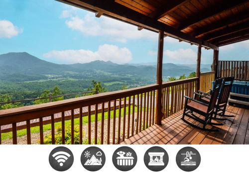 Gatlinburg - Pigeon Forge House | Awestruck Mountain View with Pool Access