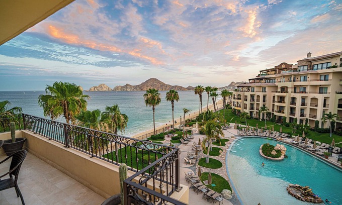 Los Cabos Condo | Beachfront 4th Floor with Stunning Views to Lands End, Medano Beach and Cabo San Lucas Bay