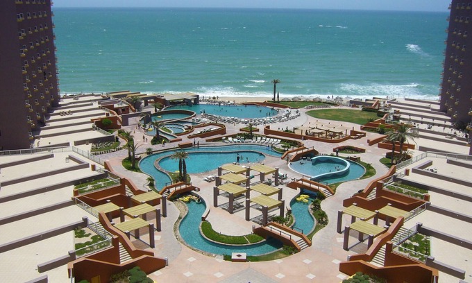 Centro Condo | Beachfront Fun, Sun, and Luxury!