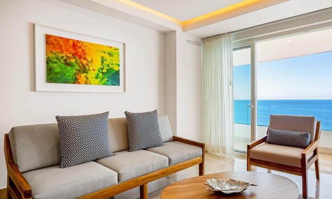 Mismaloya Apartment | Blue Horizon 802