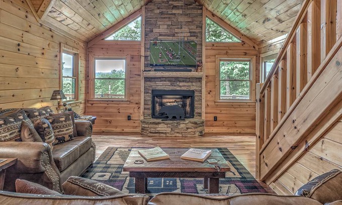 Epworth Cabin | Cabin ∙ 4 bedrooms ∙ 10 guests