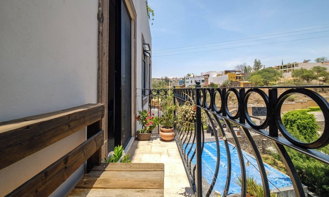 San Miguel de Allende House | Casa Itzae La Antigua Dog Friendly