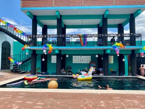 San Pablo Villa de Mitla Hostel | Confetti Pool Club