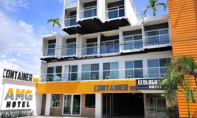 Puerto Vallarta Hotel | Container Inn