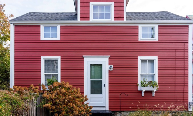 Yachting Village House | Conveniently located 3BR Home w/Outdoor Dining