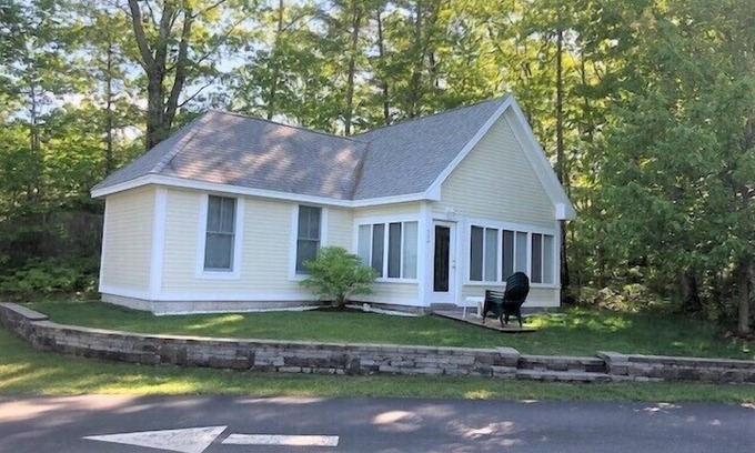 Summer Village Cottage | Cottages at Summer Village, fully furnished cottage, Wi-fi, heated pools, hot tub