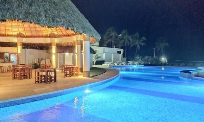 Boulevard Barra Vieja Apartment | Depa en Acapulco Diamante con Club de Playa